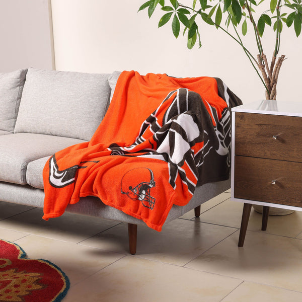 Cleveland Browns 60'' x 50'' Repeat Pattern Lightweight Throw Blanket