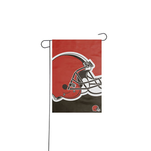 Cleveland Browns NFL Colorblock Helmet Garden Flag