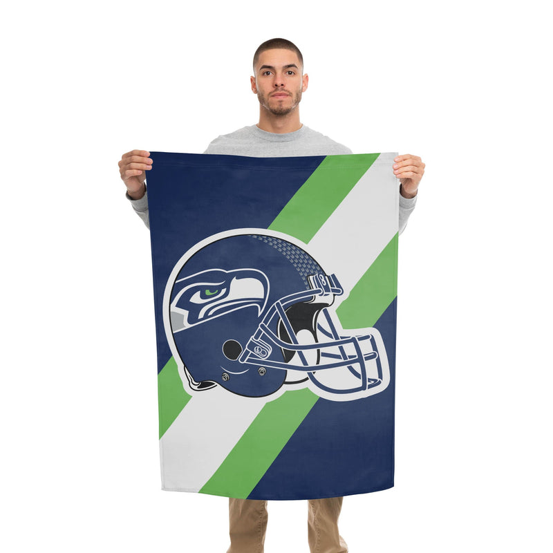 Seattle Seahawks New Helmet Grommet Pole Flag