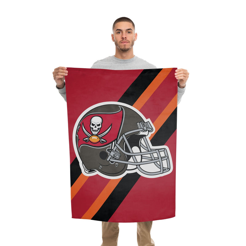 FOCO Tampa Bay Buccaneers NFL Helmet Vertical Flag