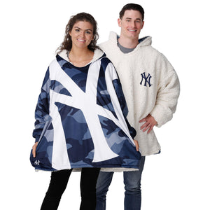 New York Yankees MLB Reversible Team Color Camo Hoodeez