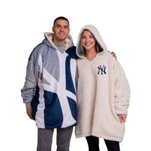 New York Yankees MLB Reversible Colorblock Hoodeez