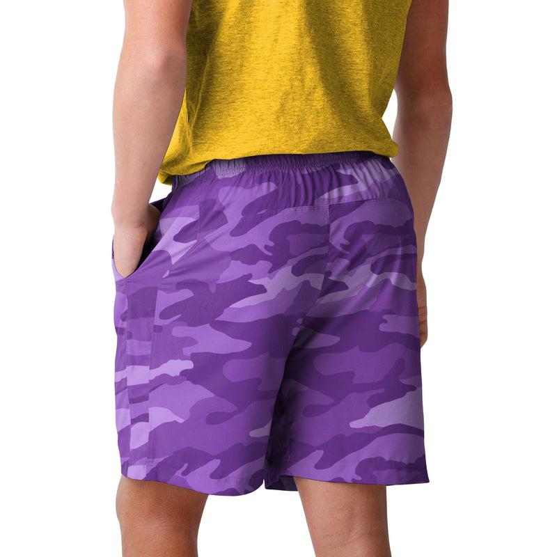 FOCO Seattle Seahawks NFL Mens Tonal Camo Woven Shorts - L