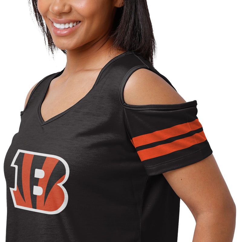 FOCO San Francisco 49ers NFL Womens Cold Shoulder T-Shirt - Large